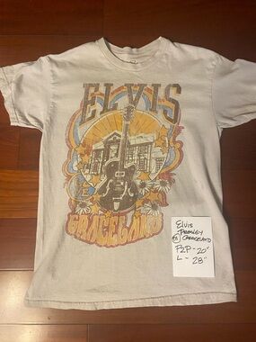 Elvis Presley Graceland Medium Tee